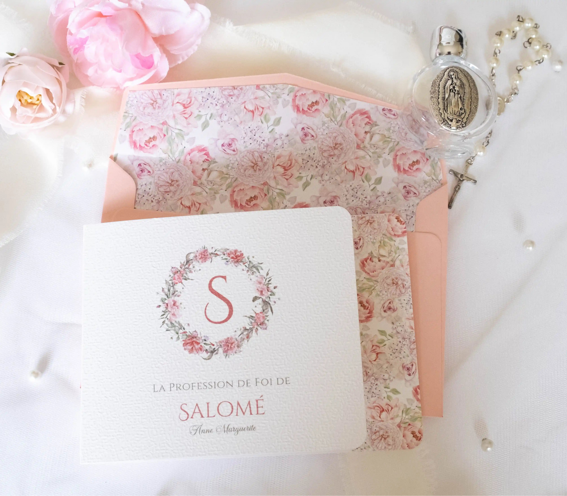 Doublure d'enveloppe fleurie coordonnée au faire-part collection Salomé