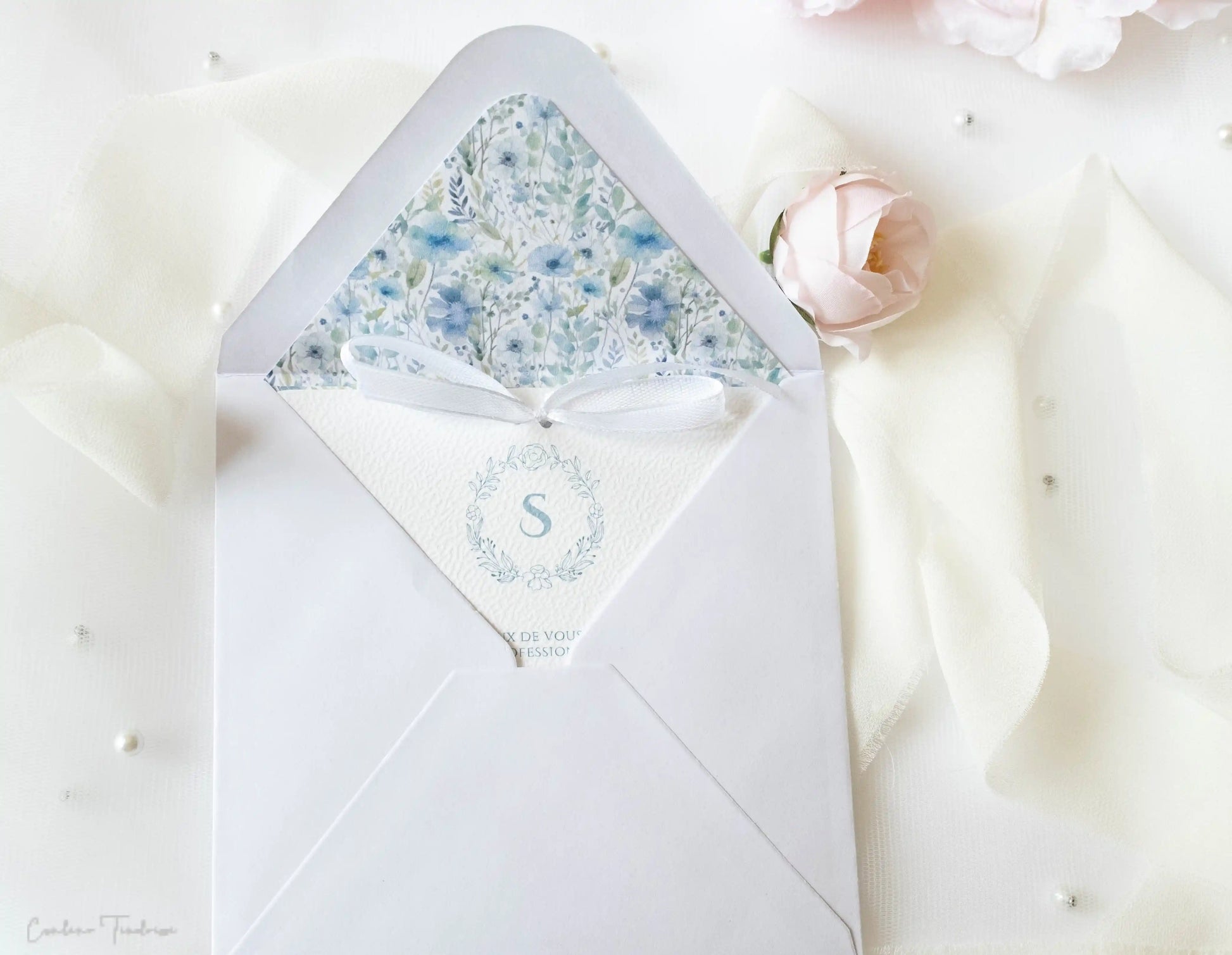 faire part de baptême ou de communion fleuri avec un ruban