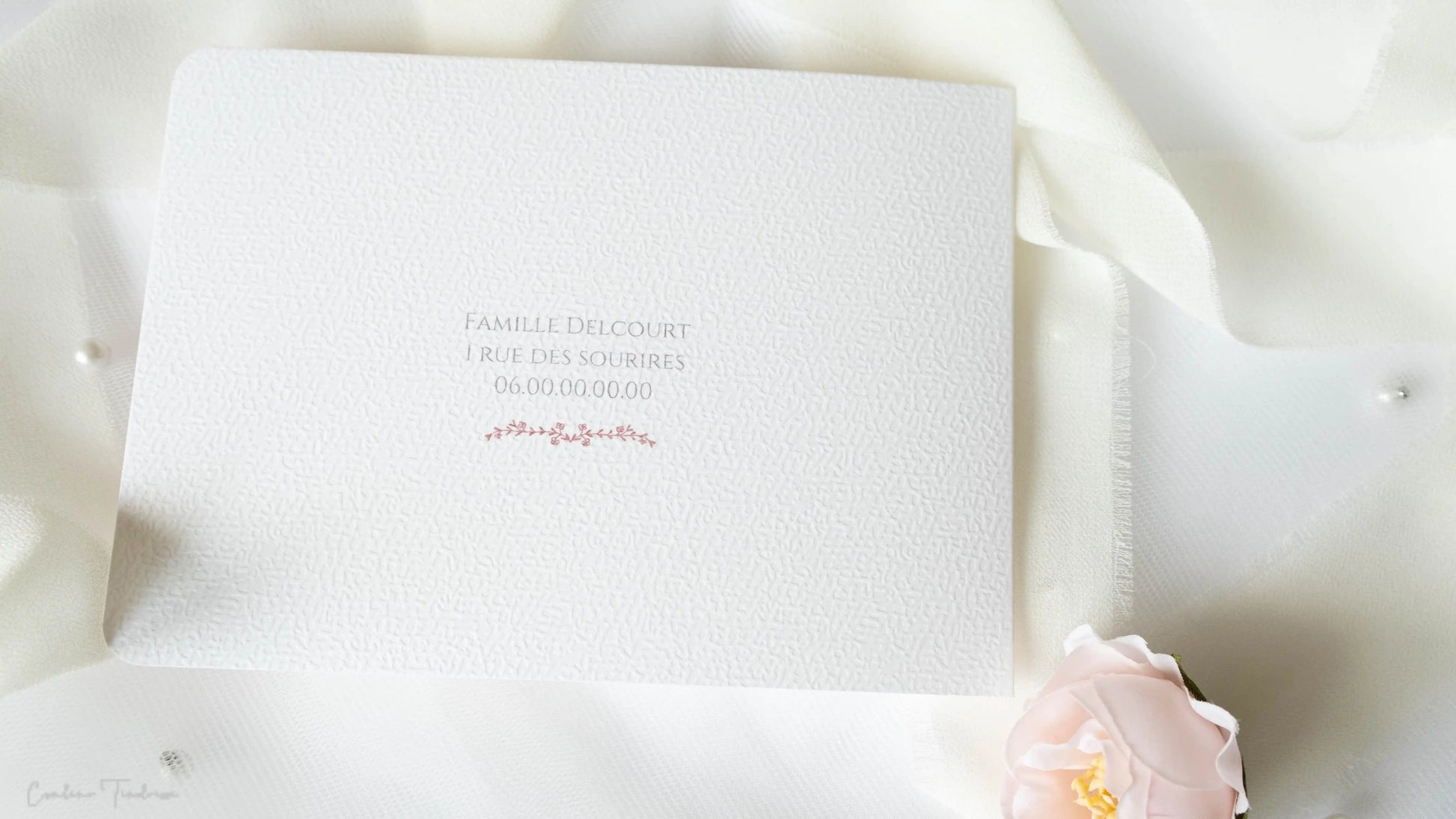 faire part de baptême ou communion fleuri rose avec initiale