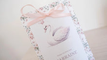 Carte Demande Marraine Personnalisée – Collection Clémence, motif cygne élégant
