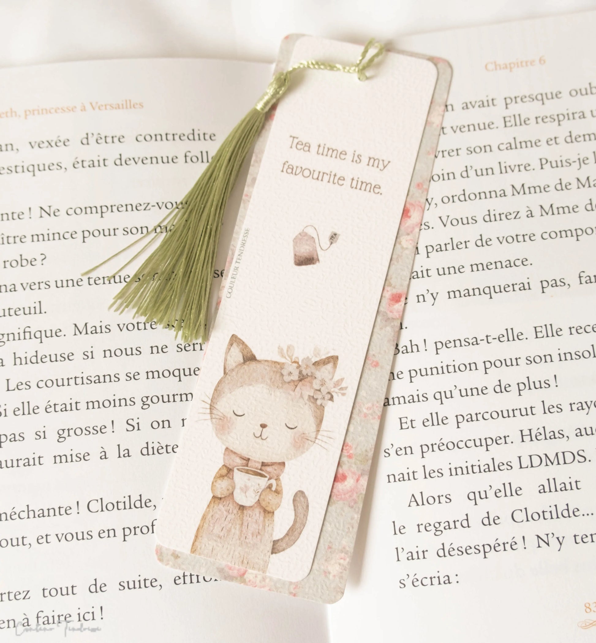 Marque Page avec un petit chat, et un pompon