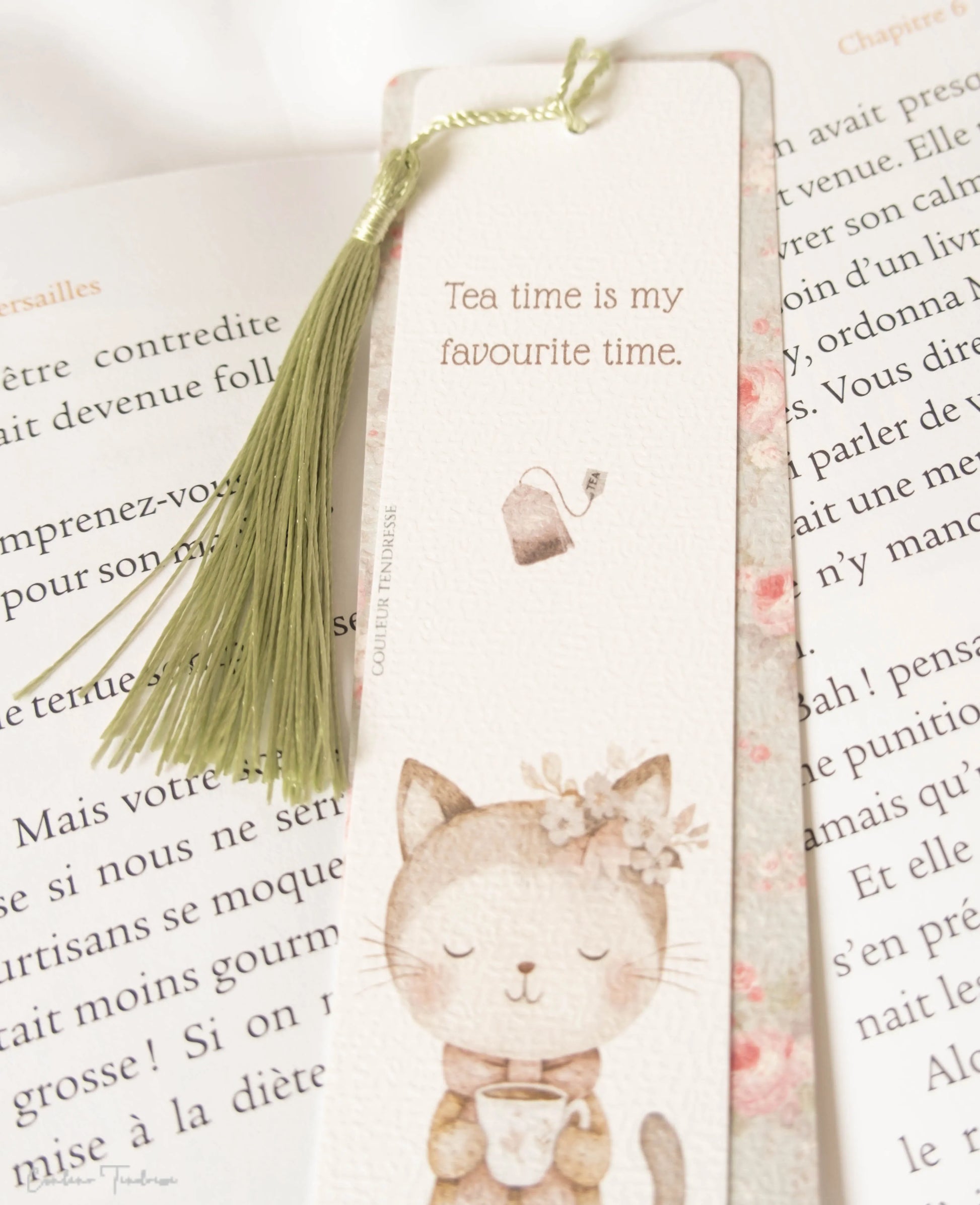 Marque Page avec un petit chat, et un pompon