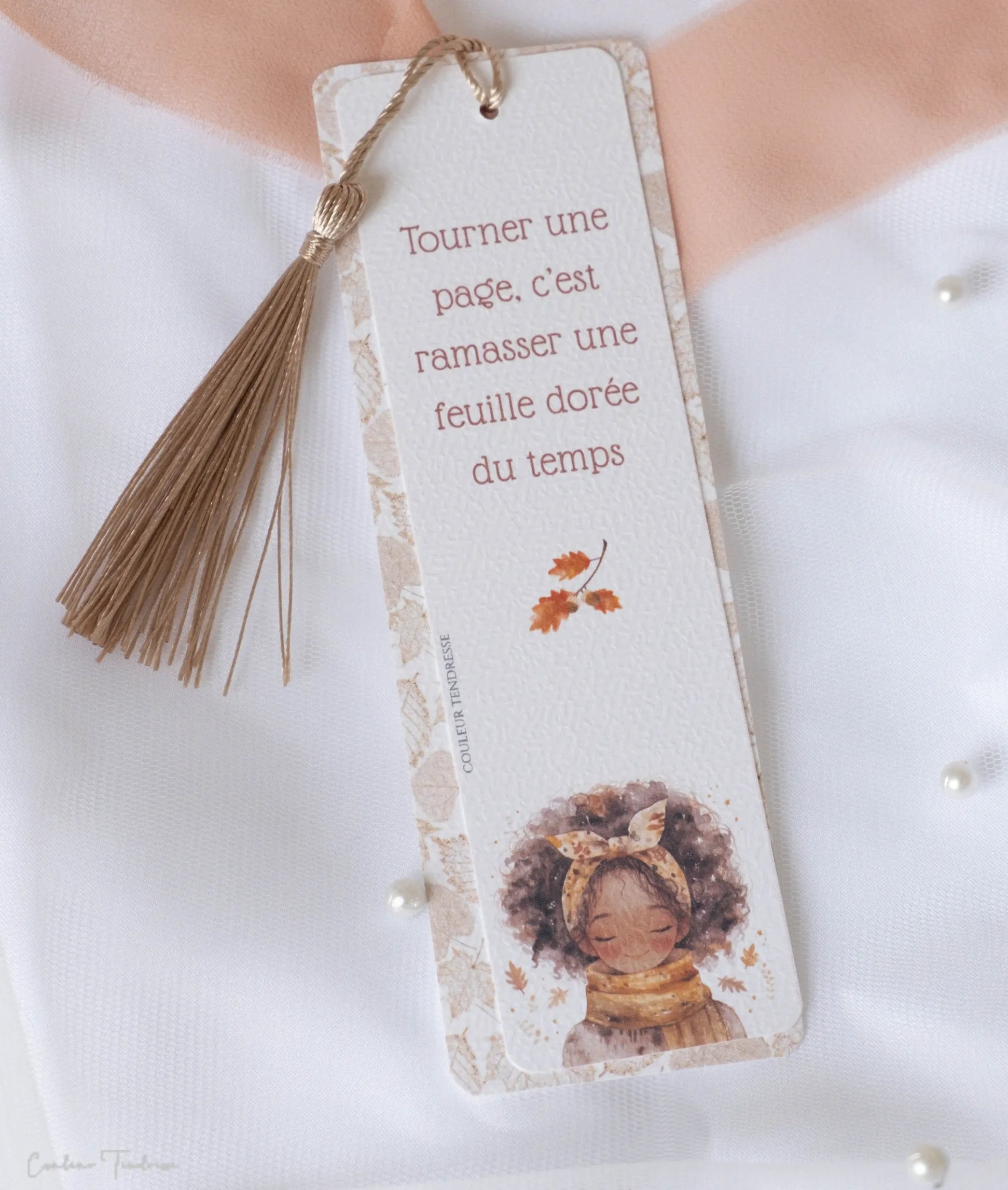Marque-pages originaux pour lecteur avec dessins de saison et pompons