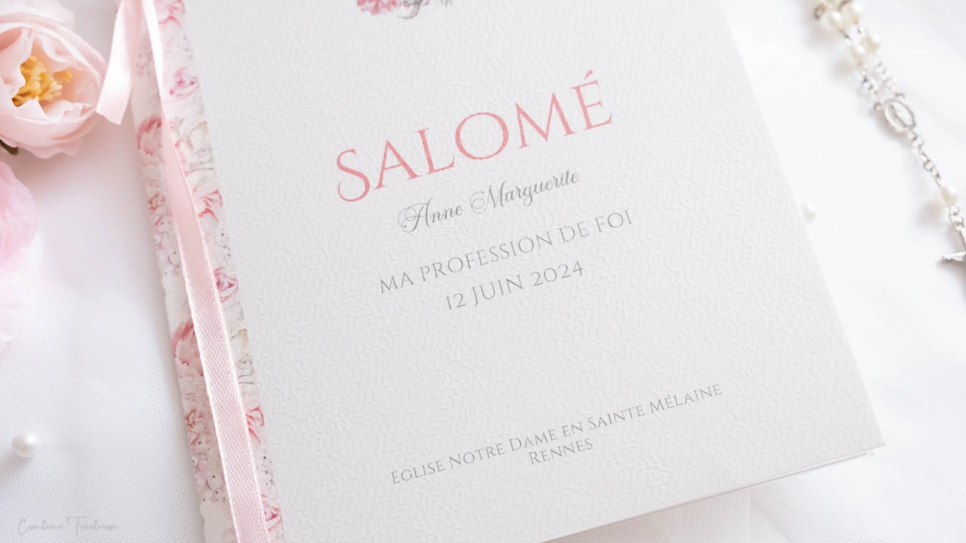 Couverture de Livrets de Messe fleuri aux tons rose, collection Salomé