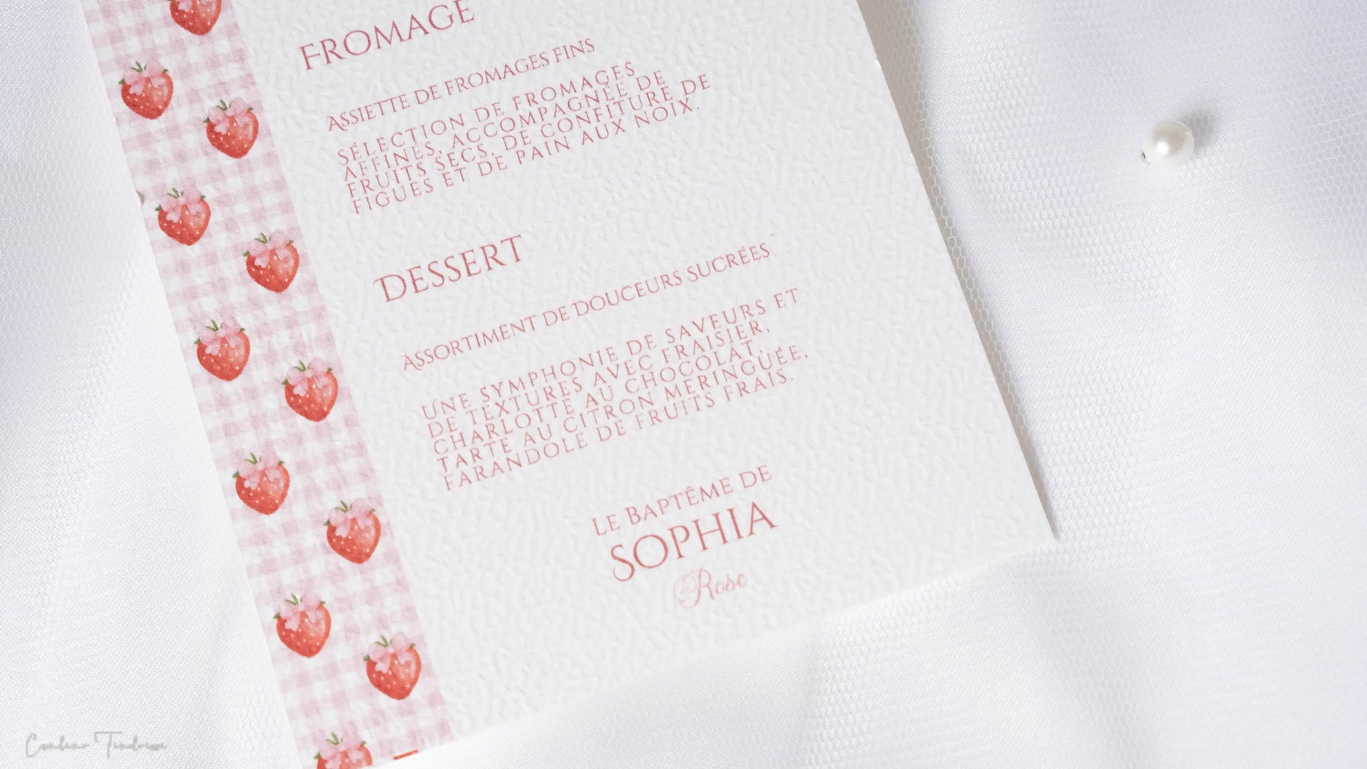 Menu baptême ou communion personnalisé motif fraises – Papeterie élégante Collection Fragola