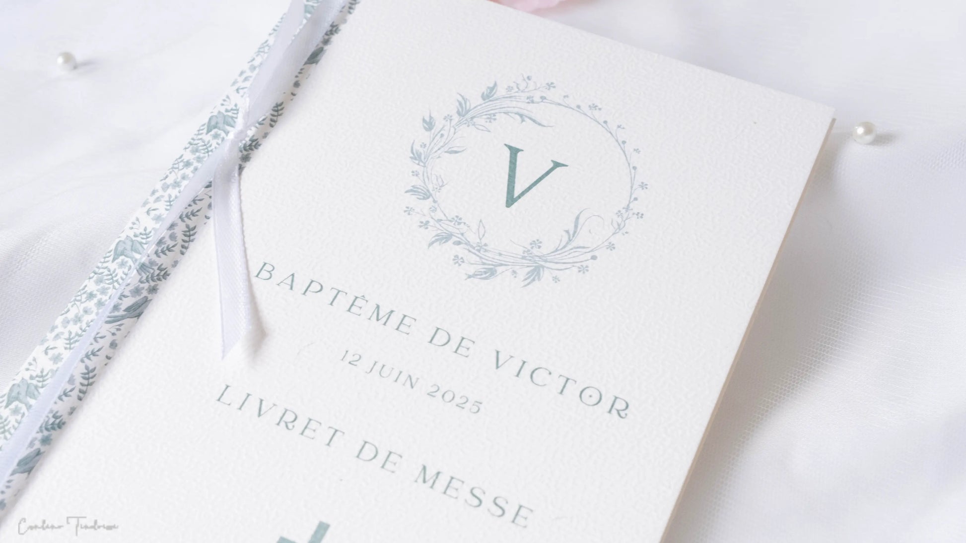 Couverture pour livret de messe à imprimé oiseau et ramages, parfaite pour baptême ou communion