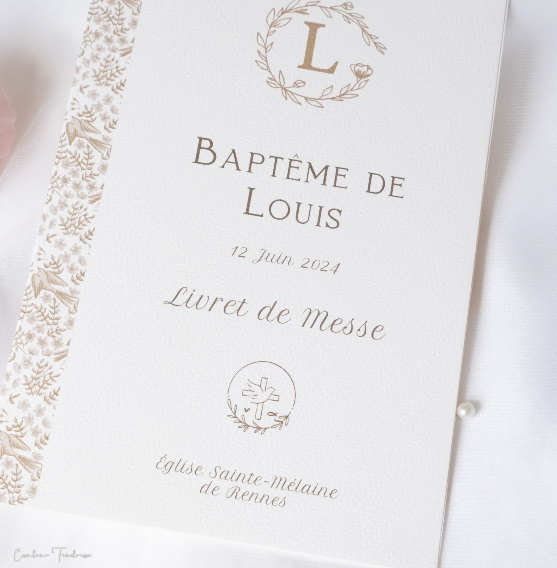 Couverture pour livret de messe à imprimé oiseau et ramages, parfaite pour baptême ou communion