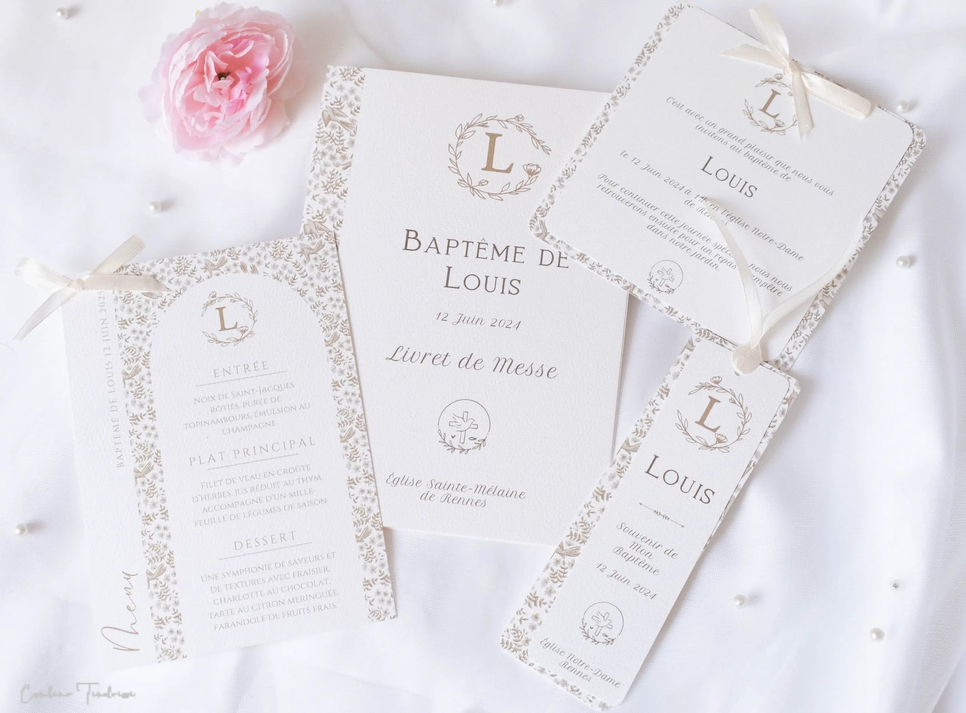 Faire-part, signet, menu de baptême et livret de messe à imprimé oiseaux et rameaux