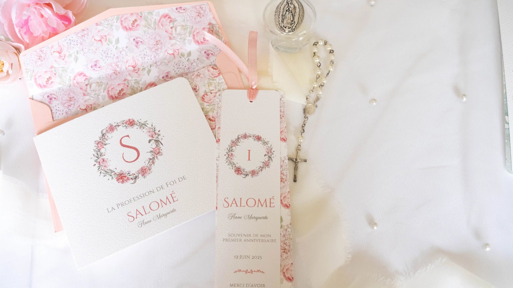 Signet Personnalisé de Baptême ou de Communion Fleuri Rose